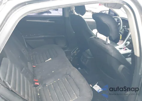 2014 Ford Fusion Se z USA, uszkodzony, nr VIN 1FA6P0H72E5366419